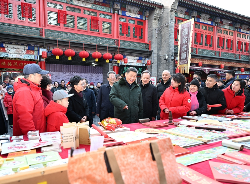 2024年2月1日，習(xí)近平總書(shū)記在天津古文化街考察。