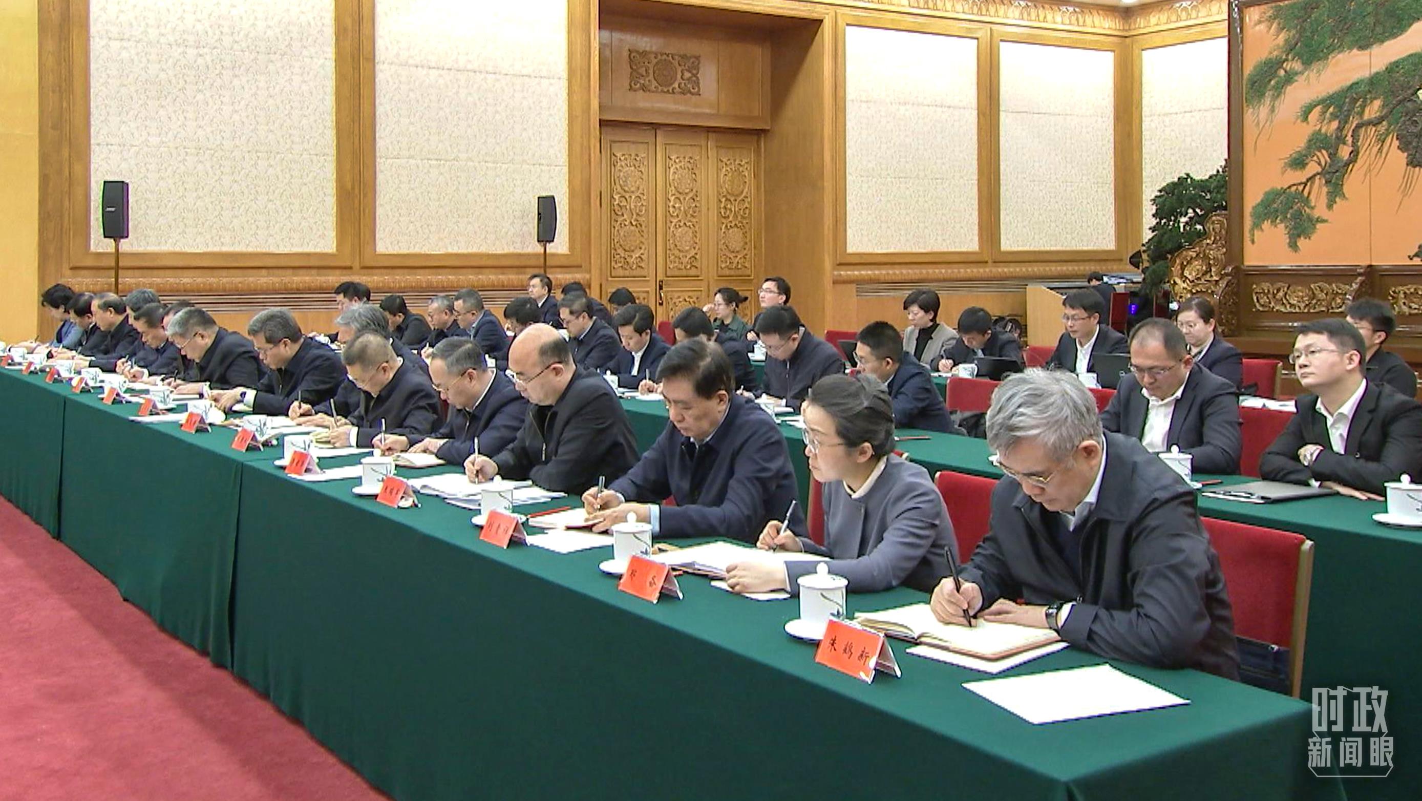 △2月17日，民營(yíng)企業(yè)座談會(huì)現(xiàn)場(chǎng)。