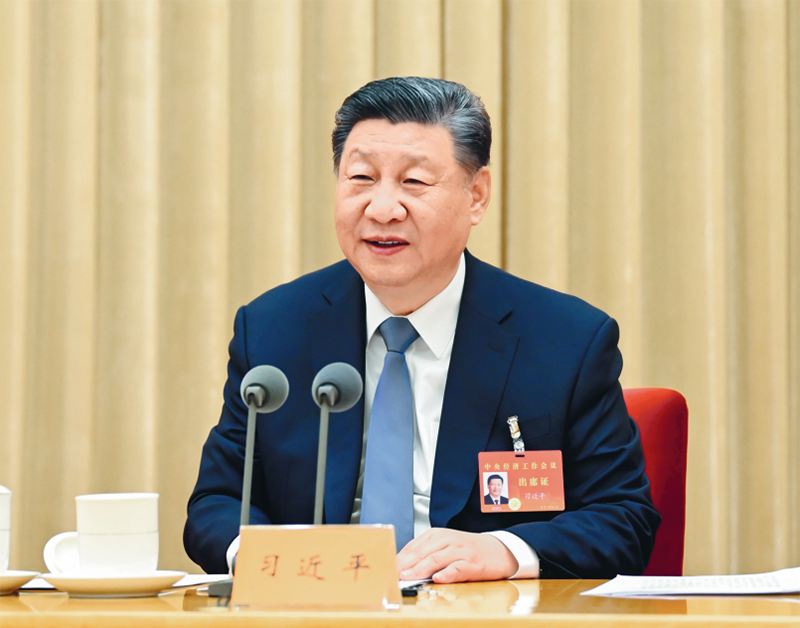 2024年12月11日至12日，中央經(jīng)濟(jì)工作會(huì)議在北京舉行。中共中央總書記、國(guó)家主席、中央軍委主席習(xí)近平出席會(huì)議并發(fā)表重要講話。 新華社記者 謝環(huán)馳/攝