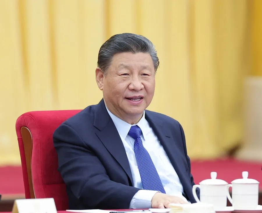 2024年3月6日，習(xí)近平看望參加全國政協(xié)十四屆二次會議的民革、科技界、環(huán)境資源界委員，并參加聯(lián)組會，聽取意見和建議。新華社發(fā)（盛佳鵬攝）