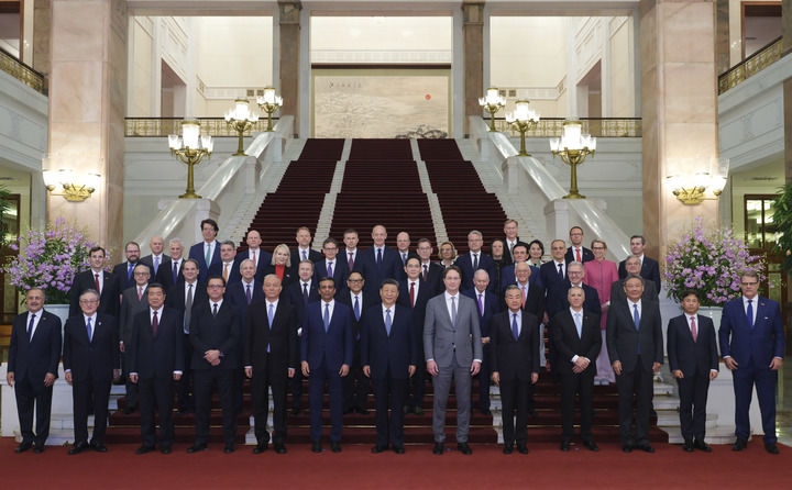 3月28日上午，國家主席習近平在北京人民大會堂會見國際工商界代表。新華社記者 丁林 攝