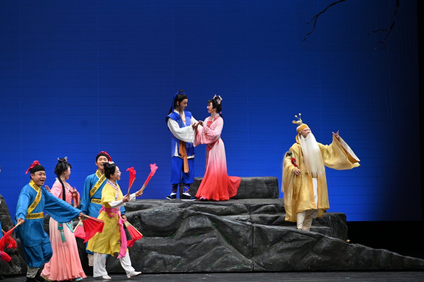 《七妹與蛇郎》演出劇照。國(guó)家大劇院供圖