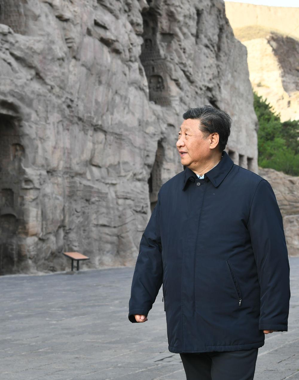 2020年5月11日，習(xí)近平總書記在山西云岡石窟實(shí)地了解歷史文化遺產(chǎn)保護(hù)情況。